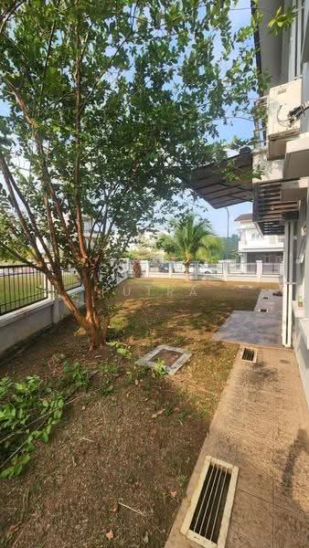 Rumah Berkembar untuk Dijual di Ayer Keroh (Melaka) - Putra Safari - PropertyGuru.com.my