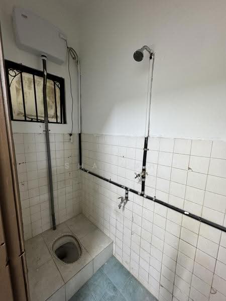Rumah Teres untuk Dijual di Taman Selayang (Selayang) - Shannah Tong - Bathroom - PropertyGuru.com.my