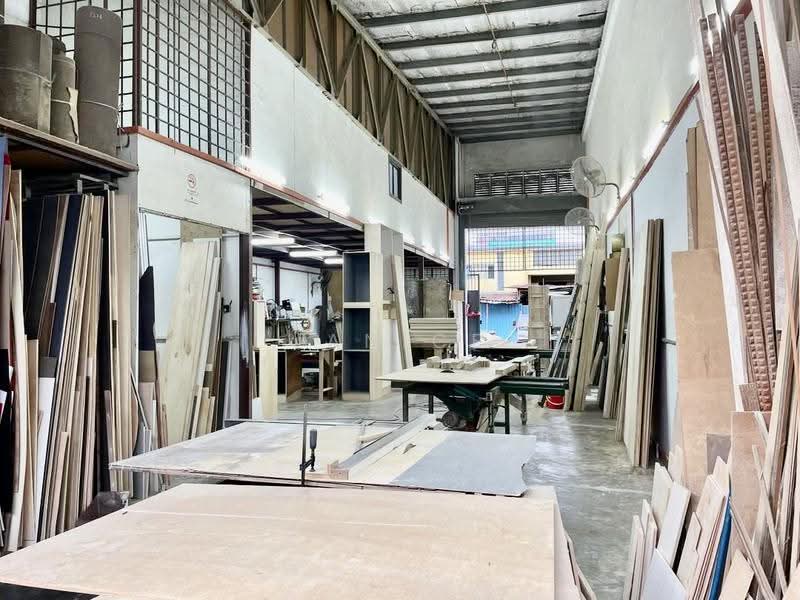 Factory for Sale in Taman Daya (Johor Bahru) - Janice . - Interior - PropertyGuru.com.my