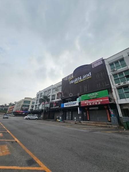 Shop for Rent in Bandar Puteri Puchong (Puchong) - Chloe Wai - Exterior - PropertyGuru.com.my