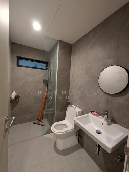 Kediaman Servis untuk Disewa di Quinn Residence - Charmaine Wong - Bathroom - PropertyGuru.com.my