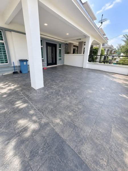 Cluster House for Sale in Bandar Saujana Putra (Tanjong Duabelas) - Hazeman Omar - Exterior - PropertyGuru.com.my