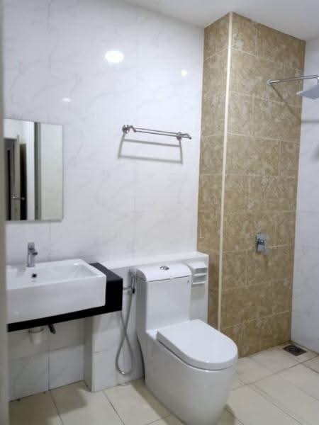 Service Residence for Rent at D'Summit Residences - Daniel Yong - Bathroom - PropertyGuru.com.my