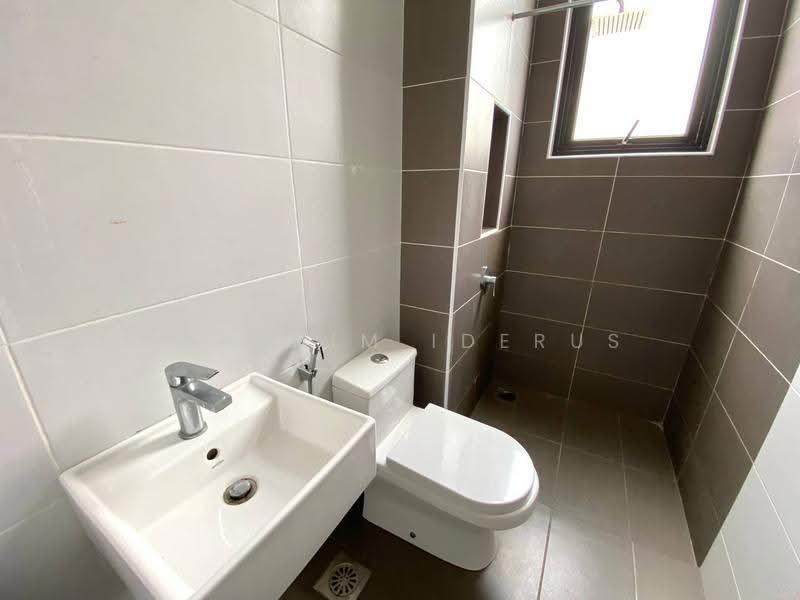 Rumah Berkembar untuk Dijual di Taman Melawati (Ulu Kelang) - Ibrahim Iderus - Bathroom - PropertyGuru.com.my