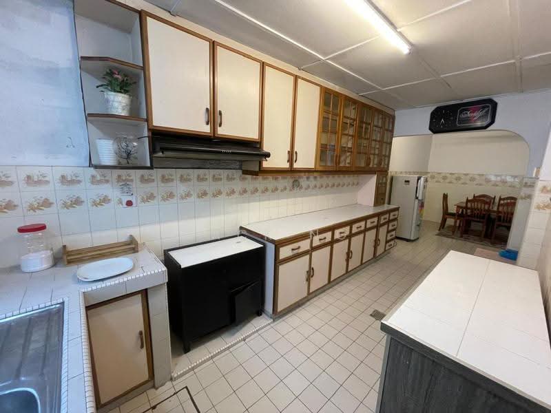 2-storey Terraced House for Rent in Taman Tun Dr. Ismail (Kuala Lumpur) - Zack Ng - Kitchen - PropertyGuru.com.my