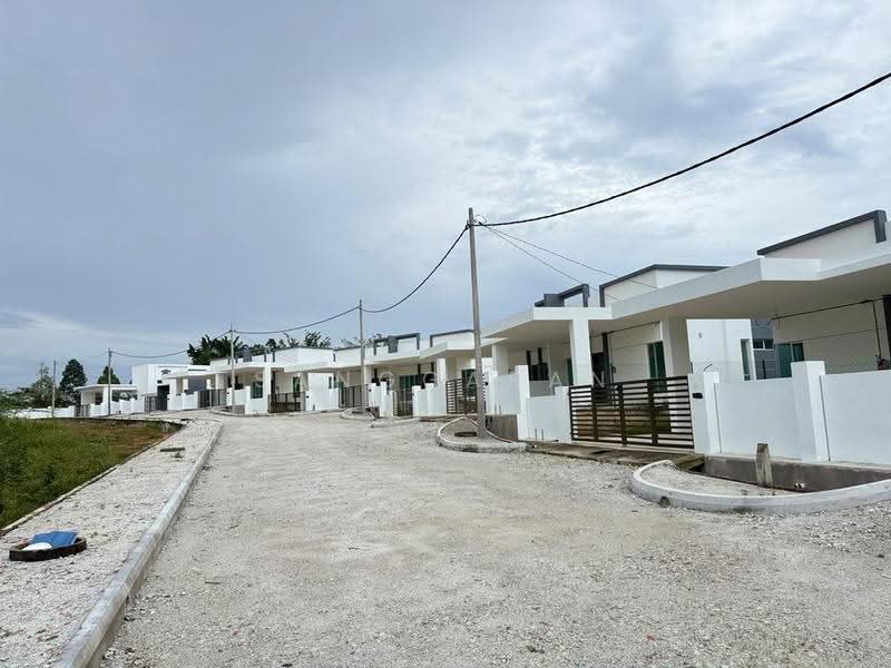 Rumah Berkembar untuk Dijual di Rumah Berkembar Setingkat di Kulim (Kulim) - Sanggaran Muniandy - Exterior - PropertyGuru.com.my