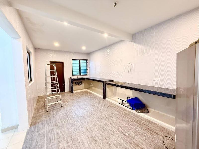 Rumah Berkembar untuk Dijual di Semenyih (Selangor) - Hazeman Omar - Kitchen - PropertyGuru.com.my