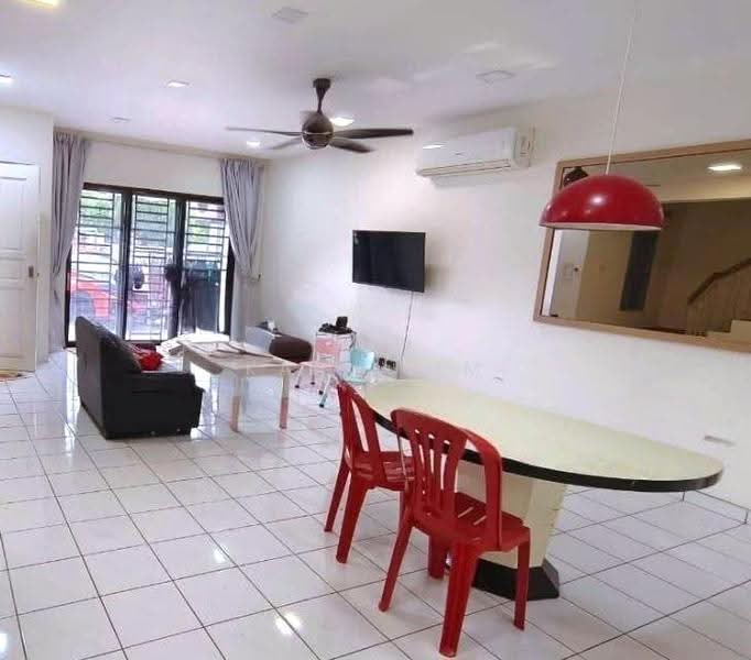 Rumah Teres 2-Tingkat untuk Dijual di Permas Jaya (Johor Bahru) - Karl Lim - Living Room - PropertyGuru.com.my