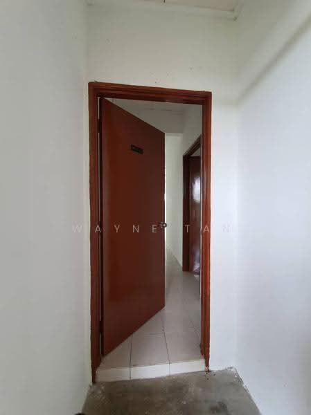 Pangsapuri untuk Dijual di Pangsapuri Merak - Wayne Tan - Corridor - PropertyGuru.com.my
