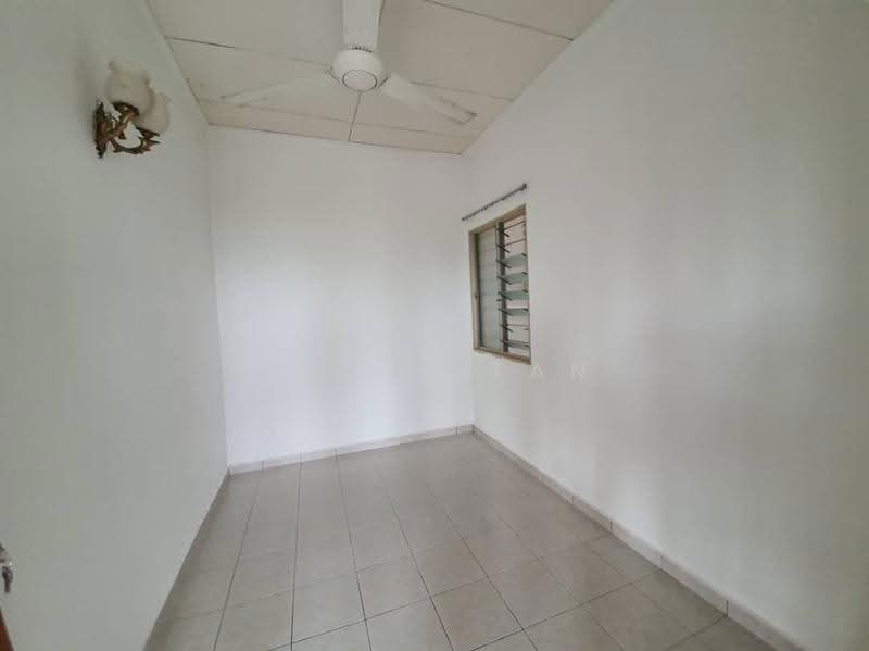 Pangsapuri untuk Dijual di Pangsapuri Merak - Wayne Tan - Interior - PropertyGuru.com.my