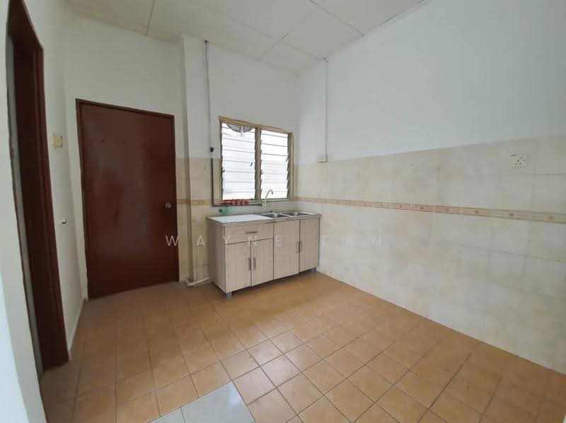 Pangsapuri untuk Dijual di Pangsapuri Merak - Wayne Tan - Kitchen - PropertyGuru.com.my