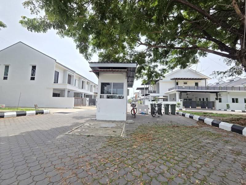 Rumah Teres 2-Tingkat untuk Dijual di Kota Bharu (Kelantan) - Lisa Azila - PropertyGuru.com.my