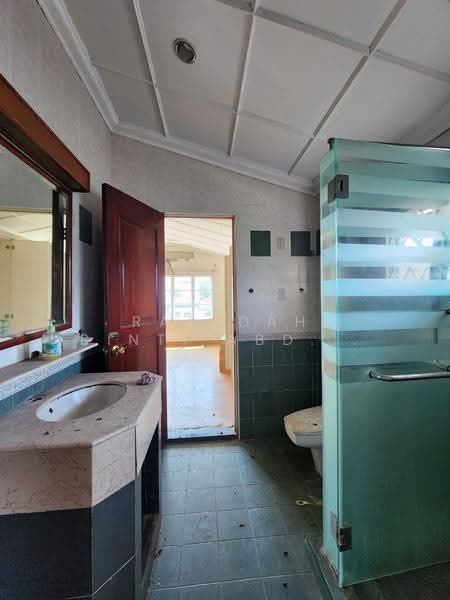 Bungalow House untuk Dijual di Kampung Datuk Keramat (Keramat) - Rafedah Binti Abdul Aziz - Bathroom - PropertyGuru.com.my