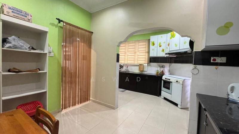 Rumah Teres 1.5-Tingkat untuk Dijual di Taman Seri Serdang (Kepala Batas) - Aswad . - Kitchen - PropertyGuru.com.my