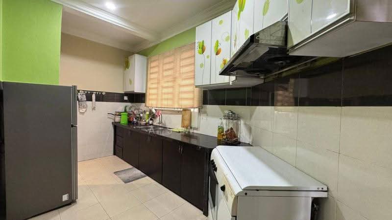 Rumah Teres 1.5-Tingkat untuk Dijual di Taman Seri Serdang (Kepala Batas) - Aswad . - Kitchen - PropertyGuru.com.my