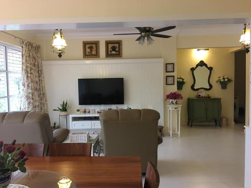 Pangsapuri untuk Dijual di Bunga Raya Apartment - Jenson Low - Living Room - PropertyGuru.com.my