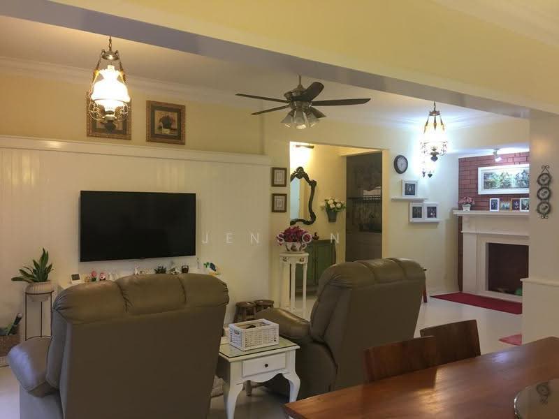 Pangsapuri untuk Dijual di Bunga Raya Apartment - Jenson Low - Living Room - PropertyGuru.com.my