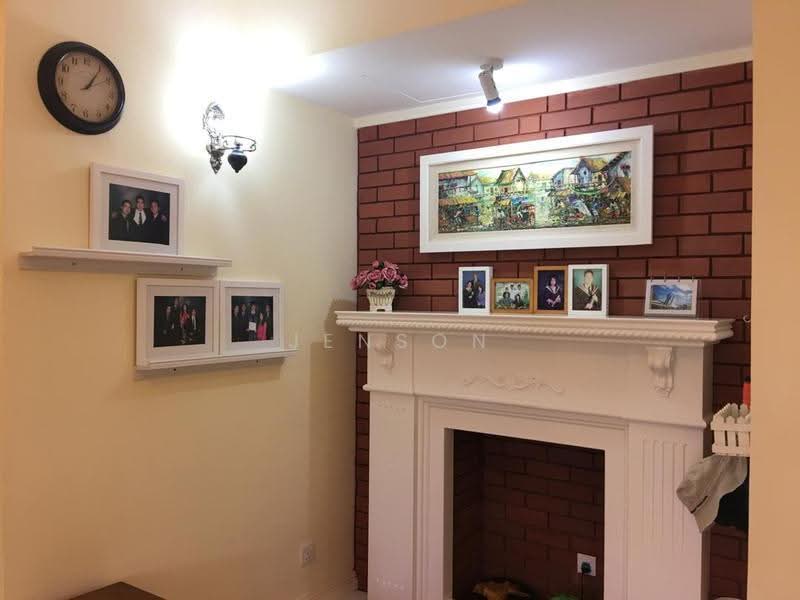 Pangsapuri untuk Dijual di Bunga Raya Apartment - Jenson Low - Living Room - PropertyGuru.com.my