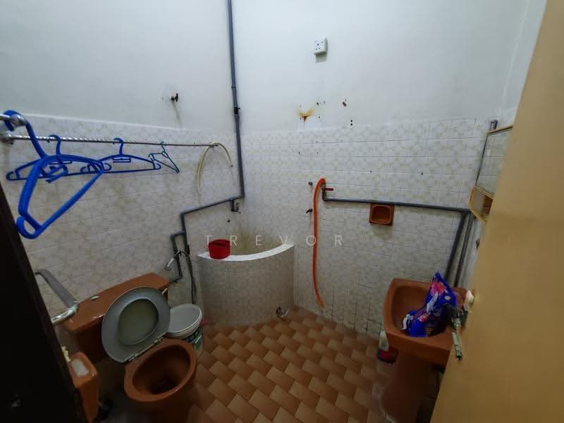Bungalow House untuk Dijual di Sungai Marong (Bentong) - Trevor Chai - Bathroom - PropertyGuru.com.my