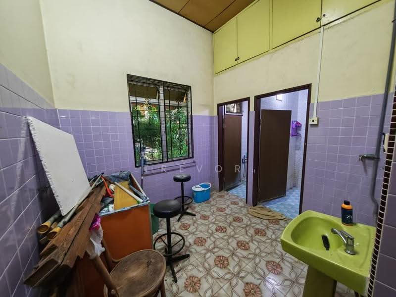 Bungalow House untuk Dijual di Sungai Marong (Bentong) - Trevor Chai - Bathroom - PropertyGuru.com.my