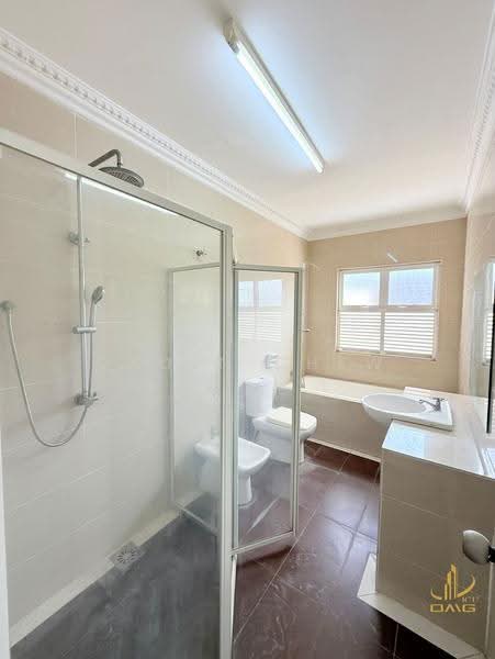 3-storey Terraced House for Sale in Setia Alam (Selangor) - Caden Chew - Bathroom - PropertyGuru.com.my