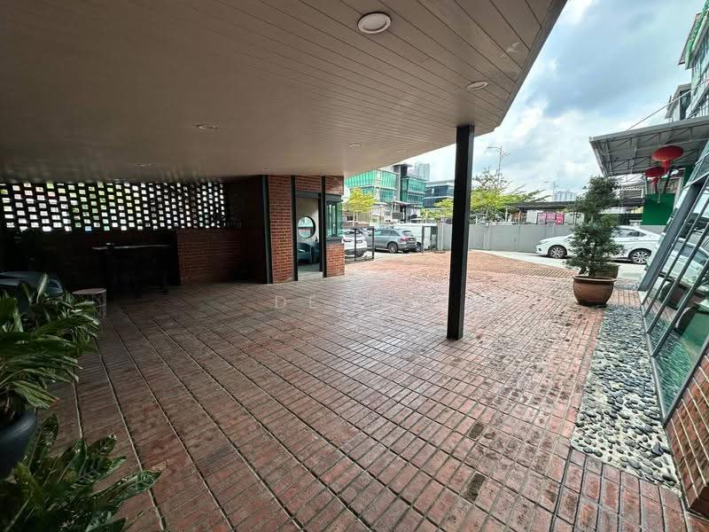 Kilang Berkembar untuk Dijual di Kota Damansara (Selangor) - Deeya Yusof - Exterior - PropertyGuru.com.my
