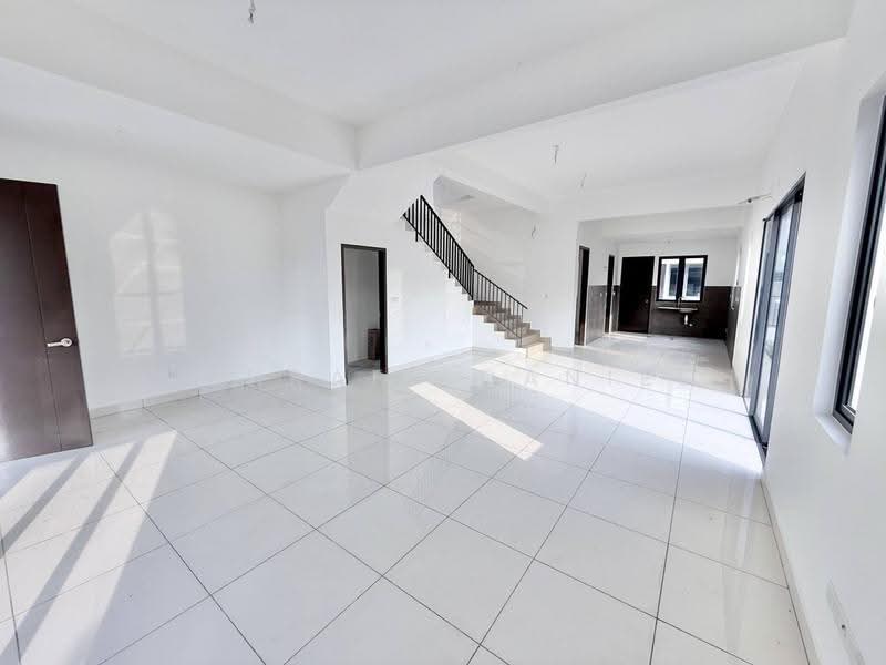 Rumah Teres untuk Dijual di Klang (Selangor) - Ashraff Daniel - Living Room - PropertyGuru.com.my