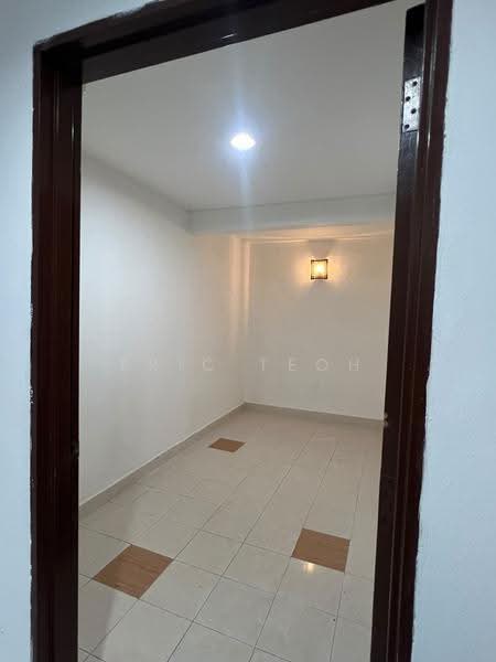 Flat for Sale at Regal Regina Court - Eric Teoh - Interior - PropertyGuru.com.my