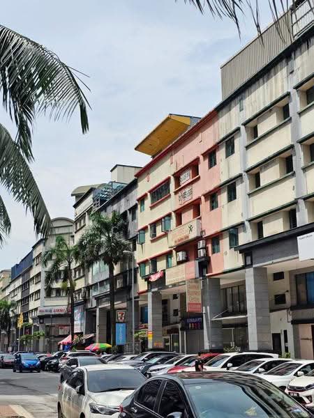 Shop / Office for Sale in Fraser Business Park (Kuala Lumpur) - Chloe Wai - Exterior - PropertyGuru.com.my