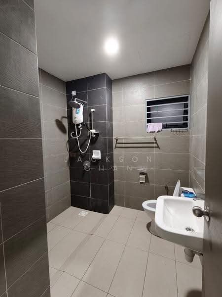 Kondominium untuk Disewa di The Henge - Jackson Chan - Bathroom - PropertyGuru.com.my