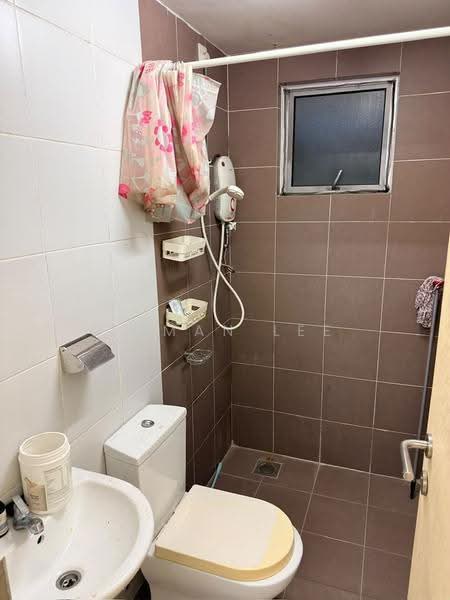 Service Residence for Rent at Galleria Equine Park - Roman Lee - Bathroom - PropertyGuru.com.my