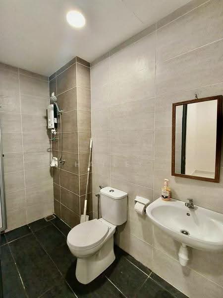 Service Residence for Rent at Princeton Suites @ EduSentral - Hailey Ho - Bathroom - PropertyGuru.com.my