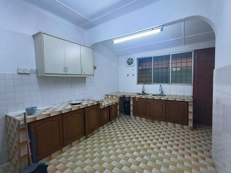 Rumah Teres 1-Tingkat untuk Disewa di Taman Sentosa (Klang) - Louise Lee - Kitchen - PropertyGuru.com.my