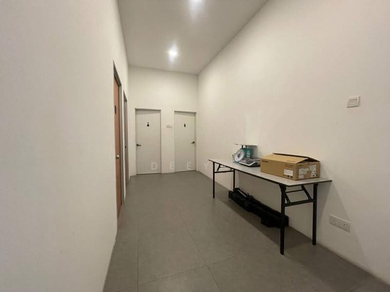 Office for Sale in Seksyen 51a (Petaling Jaya) - Deeya Yusof - Corridor - PropertyGuru.com.my
