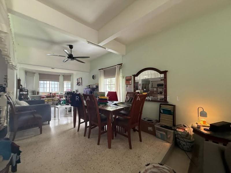 Rumah Teres 2-Tingkat untuk Dijual di Taman Sri Ukay (Ulu Kelang) - Ashraff Daniel - Living Room - PropertyGuru.com.my