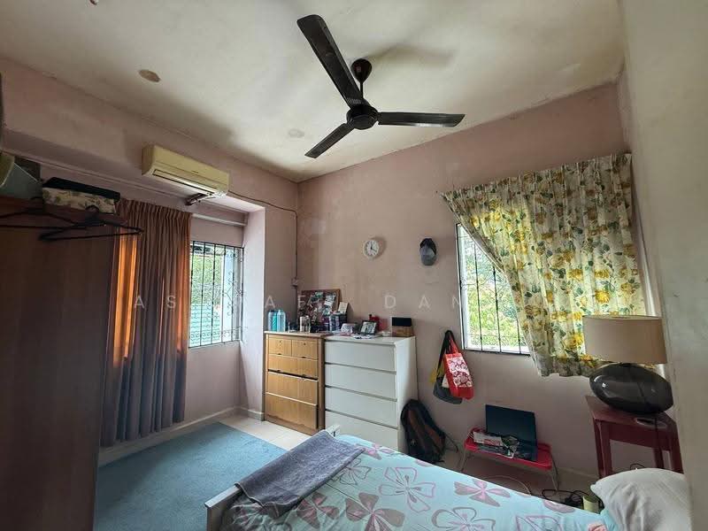 Rumah Teres 2-Tingkat untuk Dijual di Taman Sri Ukay (Ulu Kelang) - Ashraff Daniel - Bedroom - PropertyGuru.com.my