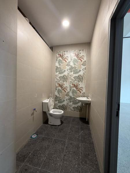 Shop / Office for Rent in Kuching (Sarawak) - Jeno Tan - Bathroom - PropertyGuru.com.my