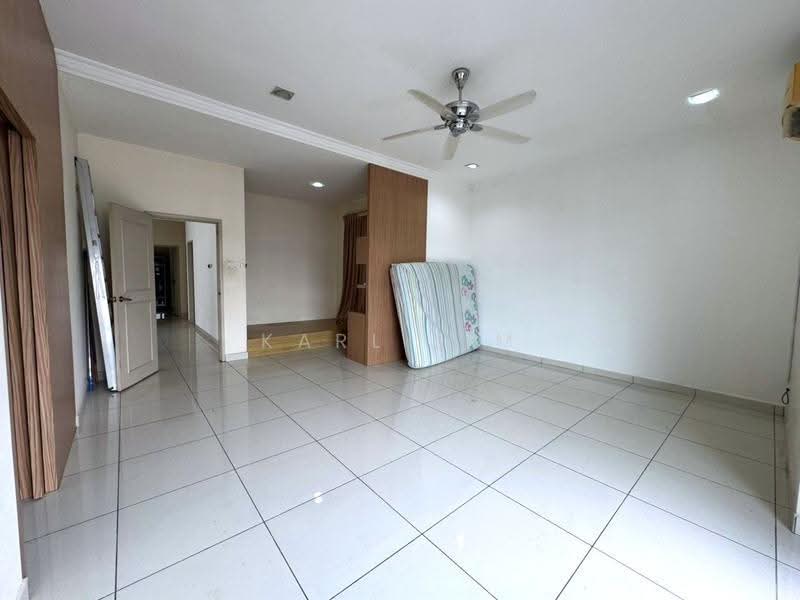 Banglo Pautan untuk Dijual di Taman Gaya (Ulu Tiram) - Karl Lim - Living Room - PropertyGuru.com.my