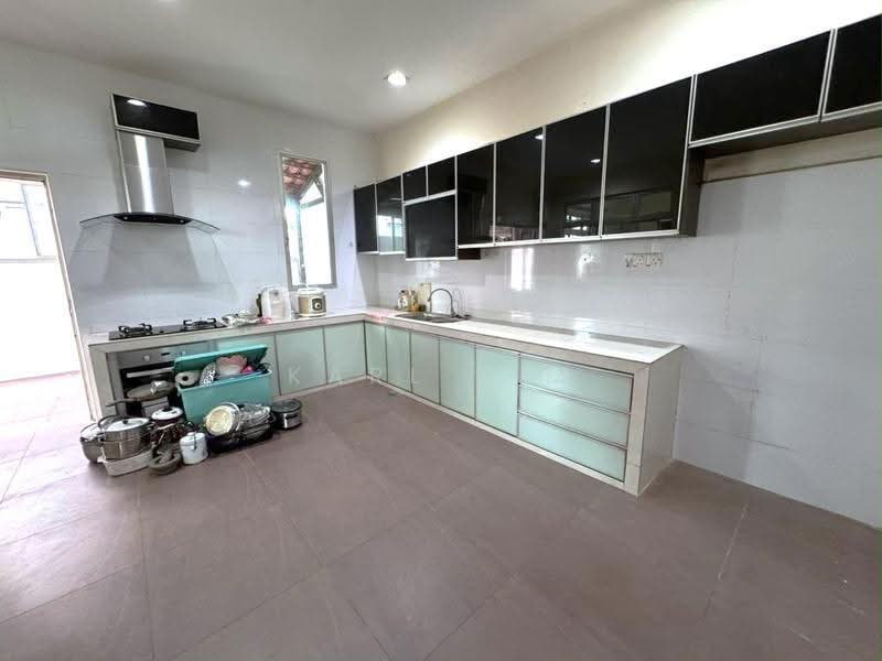 Banglo Pautan untuk Dijual di Taman Gaya (Ulu Tiram) - Karl Lim - Kitchen - PropertyGuru.com.my