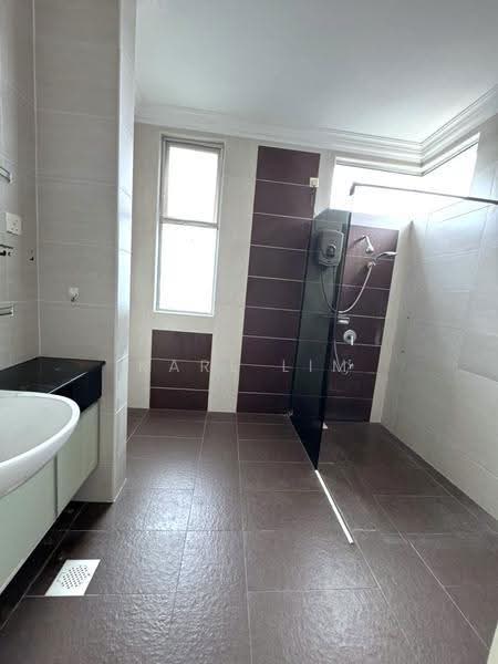 Banglo Pautan untuk Dijual di Taman Gaya (Ulu Tiram) - Karl Lim - Bathroom - PropertyGuru.com.my