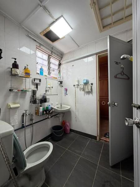 2-storey Terraced House for Rent in Bandar Sri Damansara (Selangor) - Alicia Soo - Bathroom - PropertyGuru.com.my