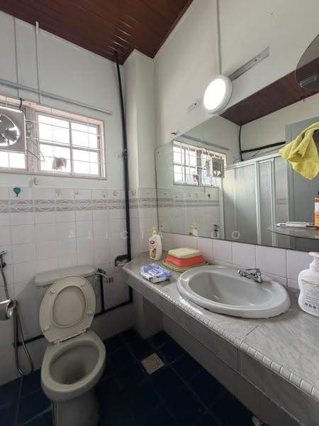 2-storey Terraced House for Rent in Bandar Sri Damansara (Selangor) - Alicia Soo - Bathroom - PropertyGuru.com.my