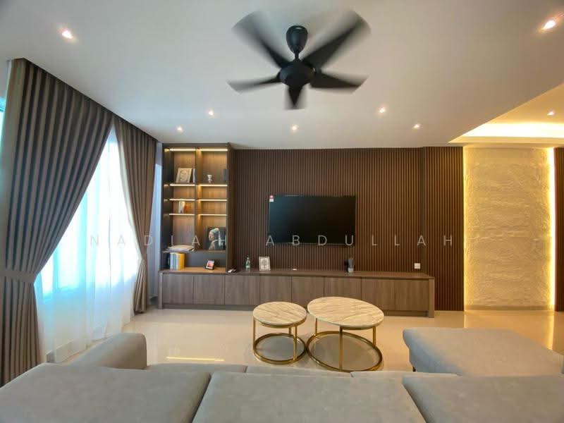 Rumah Teres 3-Tingkat untuk Dijual di Batang Kali (Selangor) - Nadiah Abdullah - Living Room - PropertyGuru.com.my