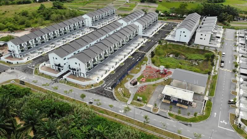 Rumah Teres 3-Tingkat untuk Dijual di Batang Kali (Selangor) - Nadiah Abdullah - PropertyGuru.com.my