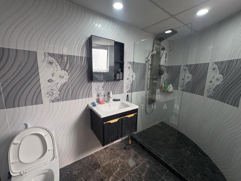 Kondominium untuk Dijual di Venice Hill - James Savarinathan - Bathroom - PropertyGuru.com.my