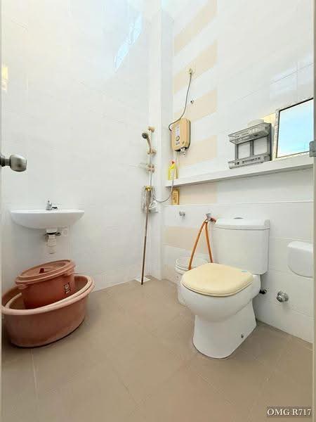 Rumah Berkembar untuk Disewa di Setia Alam (Selangor) - Caden Chew - Bathroom - PropertyGuru.com.my