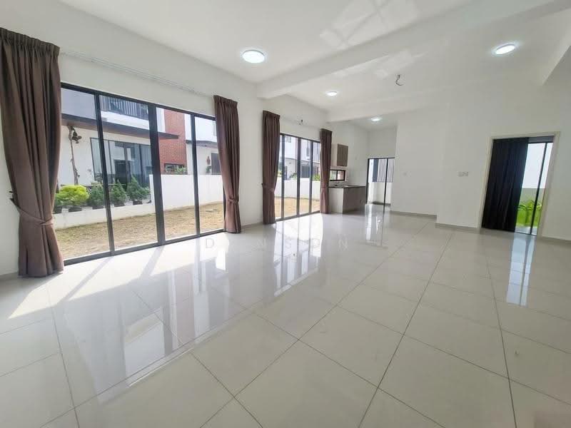 2-storey Terraced House for Sale in Bandar Gamuda Gardens (Rawang) - Denson Yeoh - Living Room - PropertyGuru.com.my