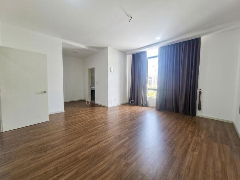 2-storey Terraced House for Sale in Bandar Gamuda Gardens (Rawang) - Denson Yeoh - Living Room - PropertyGuru.com.my