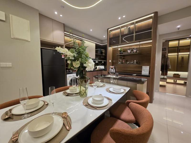 Service Residence for Sale at Sunway Velocity 3 - Andrew Loh - Dining Room - PropertyGuru.com.my
