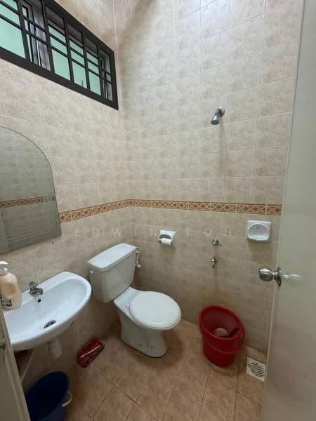 2-storey Terraced House for Rent in Taman Daya (Johor Bahru) - Edwin Toh - Bathroom - PropertyGuru.com.my